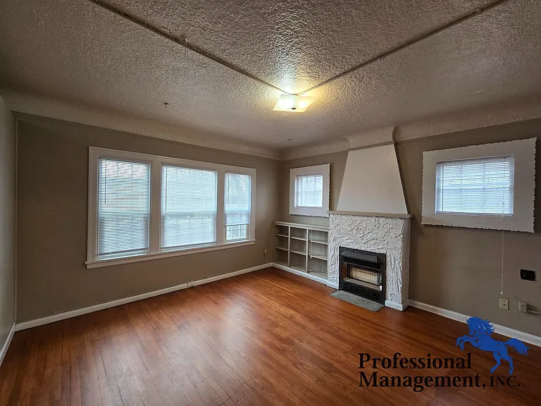 708 N 31st St #A — Photo 4