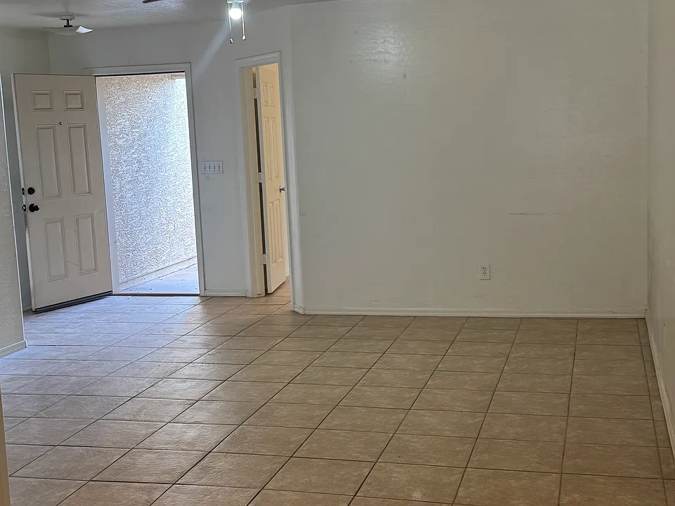 4120 N Montezuma Dr