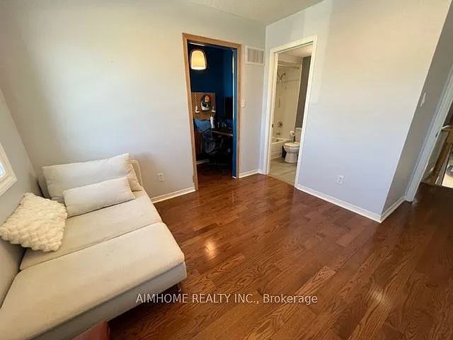 9013 Yonge St — Photo 14