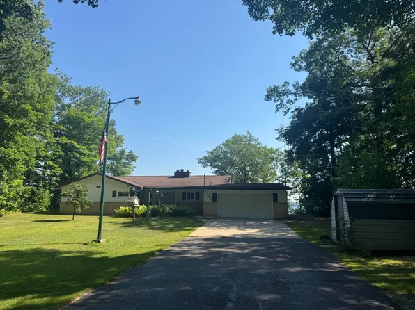 7760 Paradise Trl, Carp Lake, MI 49718