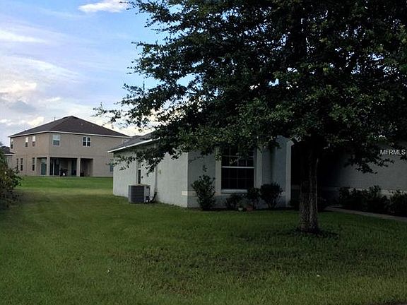 3rd image of 11738 Lynmoor Dr