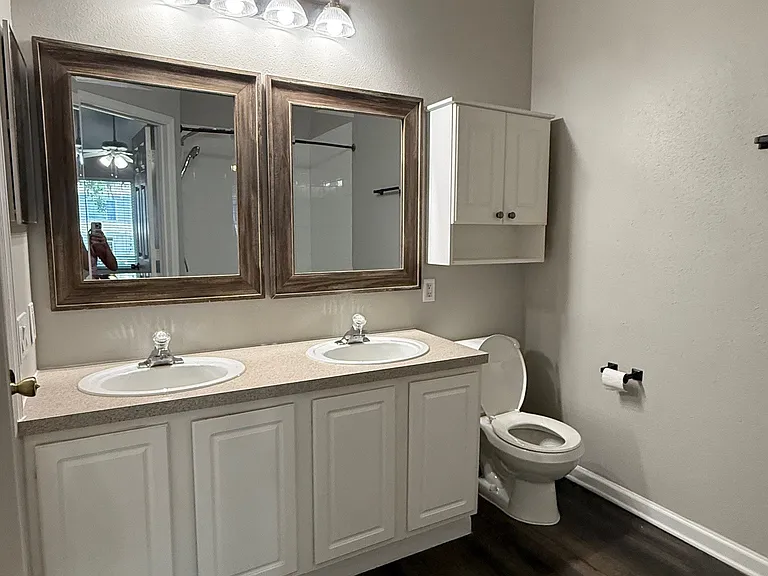 2880 Woodlands Park Ct #2880 — Photo 17