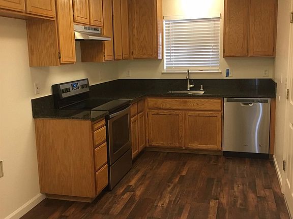 3rd image of 4001 Washington Ave