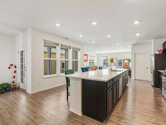 3rd image of 14486 Clover Ave