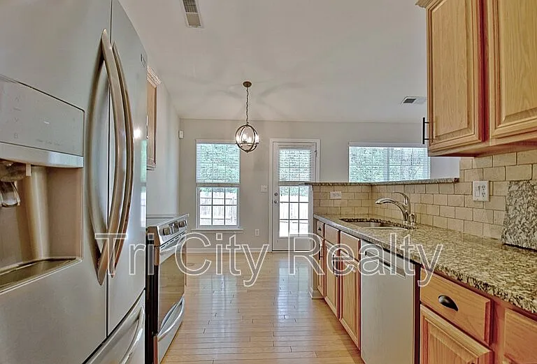 341 Hunterian Pl — Photo 18