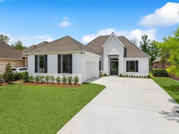 106 Oak Park Ct, Belle Chasse, LA 70037