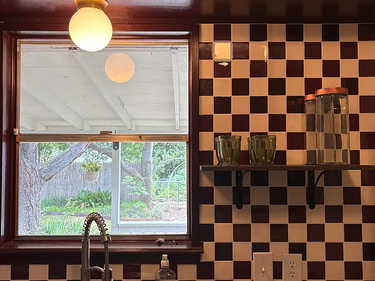 107 E Longspur Blvd — Photo 8