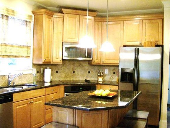 Granite & Tile Kitchen
