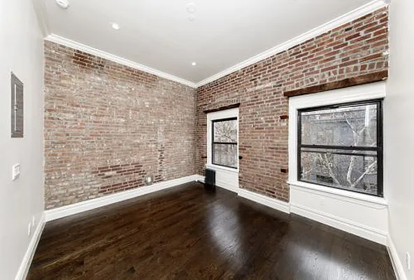 Rented by Icon Realty Management | media 21