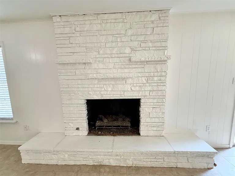 106 Longacre Dr — Photo 8