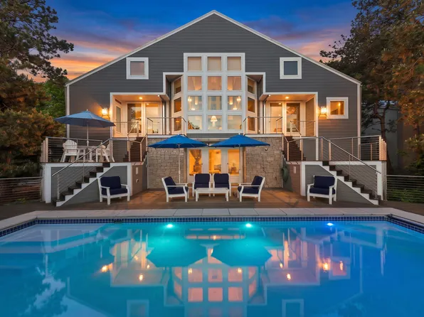 40808 Wilderness Dunes Ln, Covert, MI 49043
