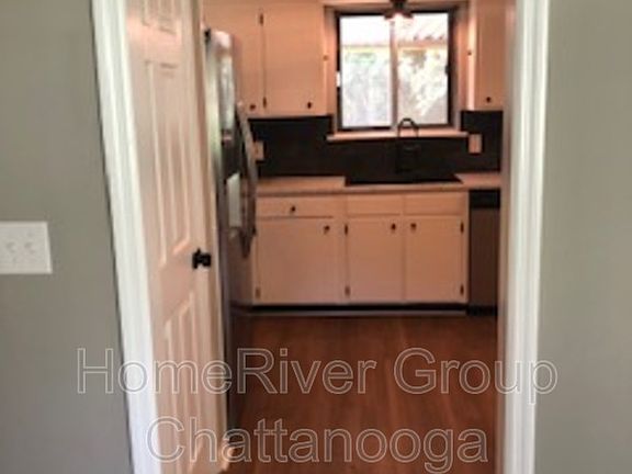 3rd image of 3028 Northway Ln