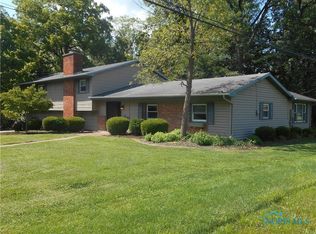 200 Johnson Cir, Defiance, OH 43512