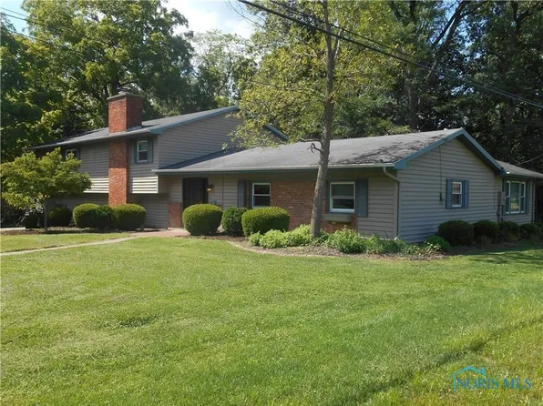 200 Johnson Cir, Defiance, OH 43512