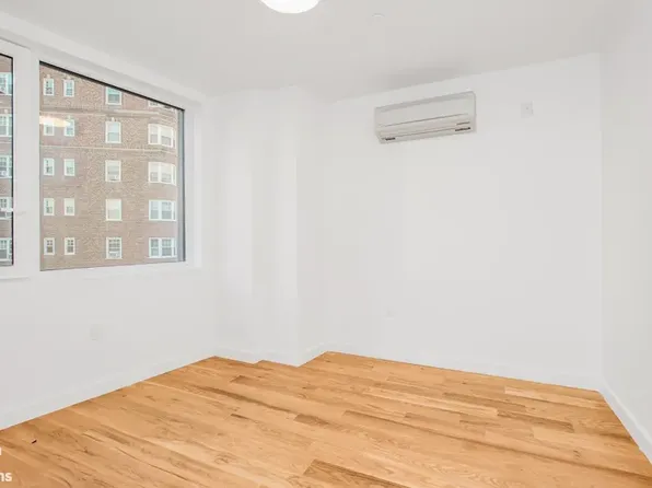 205 Cabrini Boulevard image 10 of 18