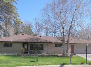 101 Avis Ct, Pinconning, MI 48650