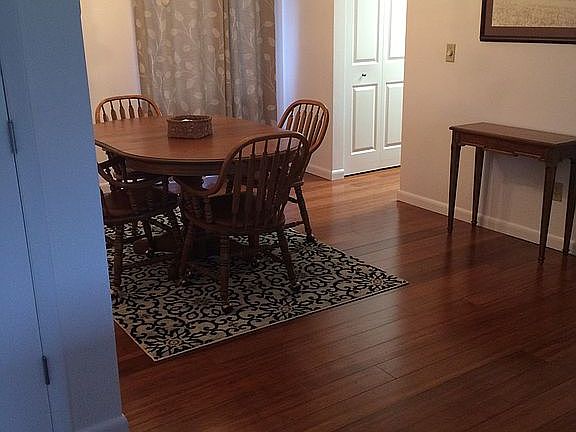 3rd image of 5547 Golfview Ct