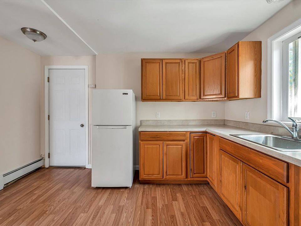 1st image of 44 Center St Floor 3
