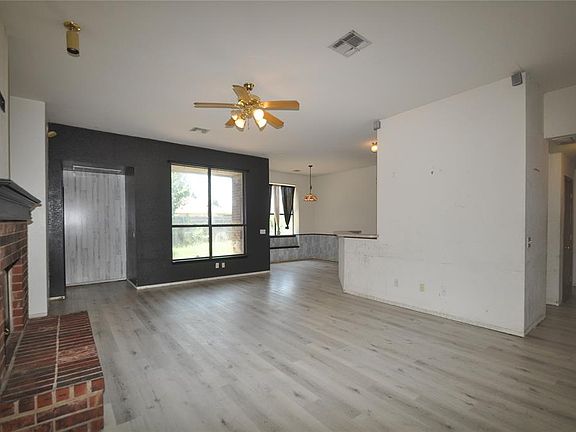 2nd image of 2212 SW 135th Pl