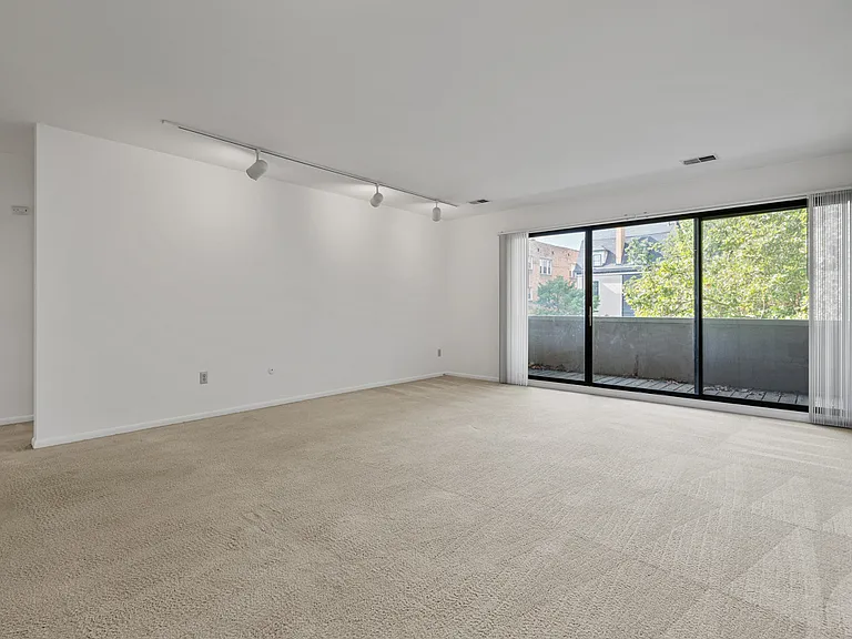 6348 Marchand St #6 — Photo 18