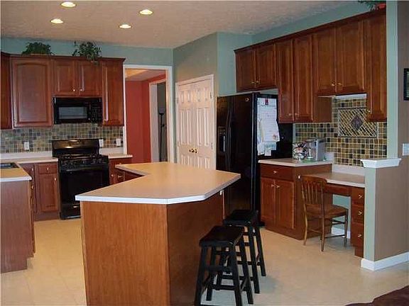 2nd image of 143 Parkway