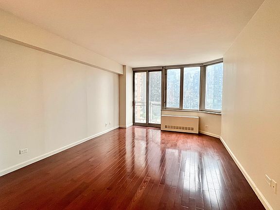 2nd image of 500 W 43rd St APT 15C