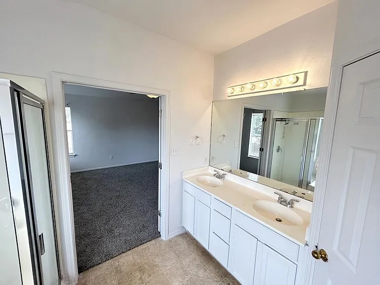 909 Settlement Cv — Photo 12