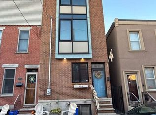 150 Pierce St, Philadelphia, PA 19148