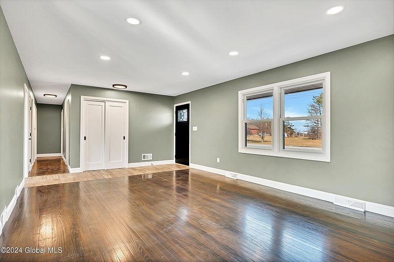 3rd image of 6231 Hawes Road