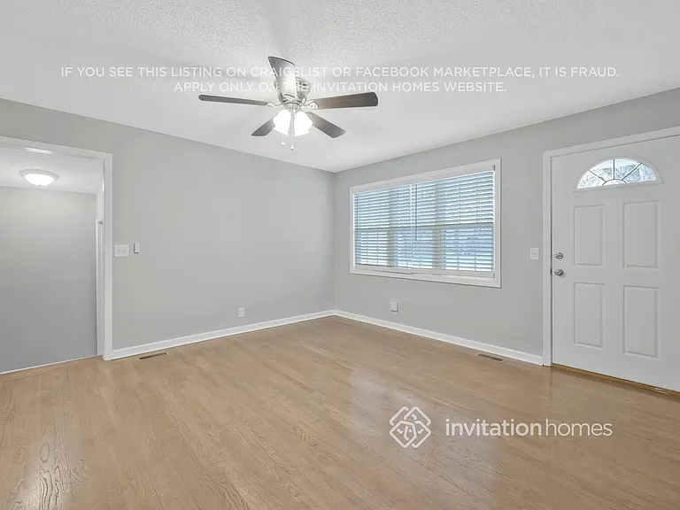 302 Nix Dr — Photo 2