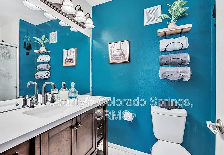 916 Tenderfoot Hill Rd #203 — Photo 14