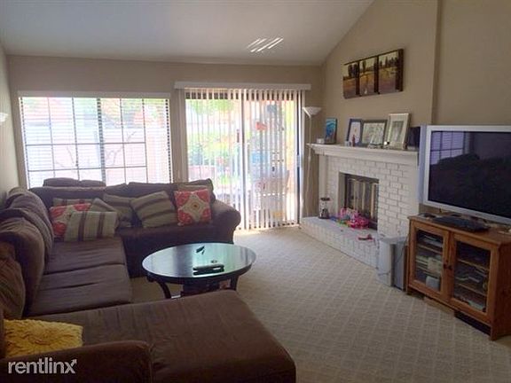 4.family-room
