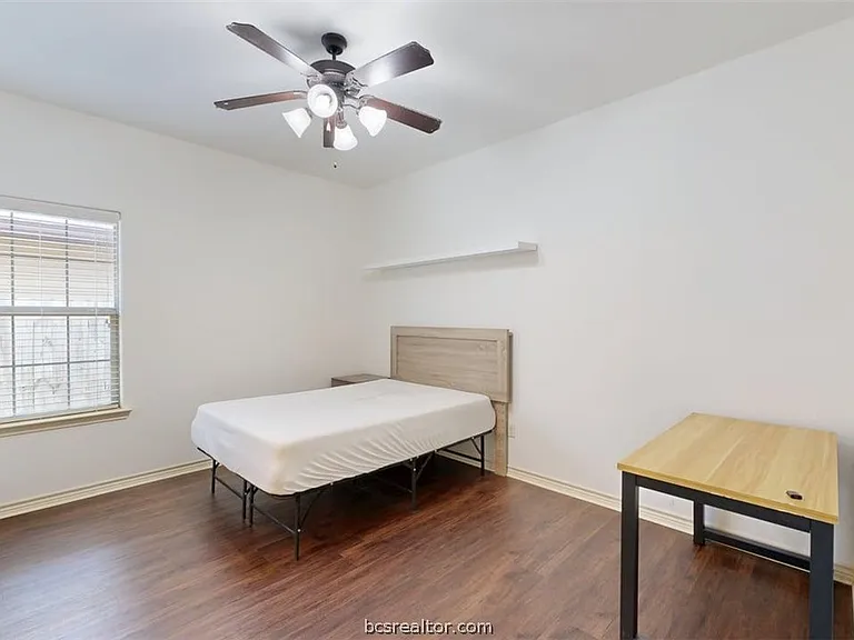 413 Hayes Ln #C & D — Photo 9
