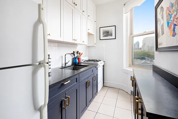 Sold by Stribling | media 11