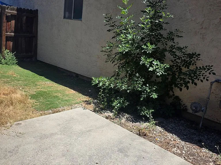 5909 Ming Ave #7-12 — Photo 13