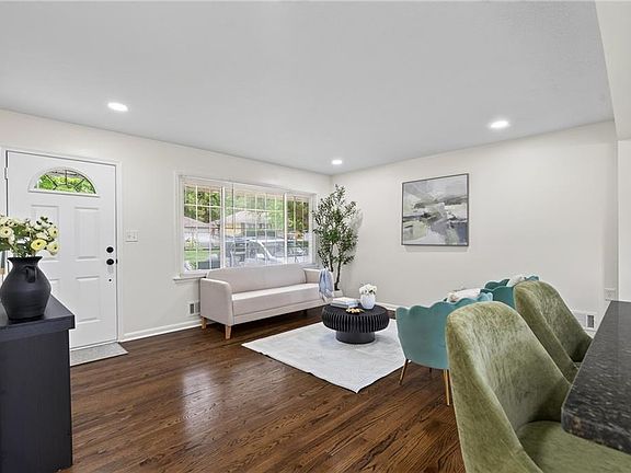 5th image of 15309 E 44th Ter S