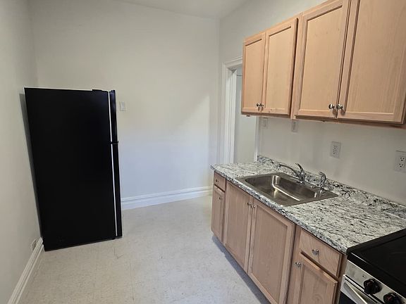 5th image of 250 Ocean Pkwy APT 2J