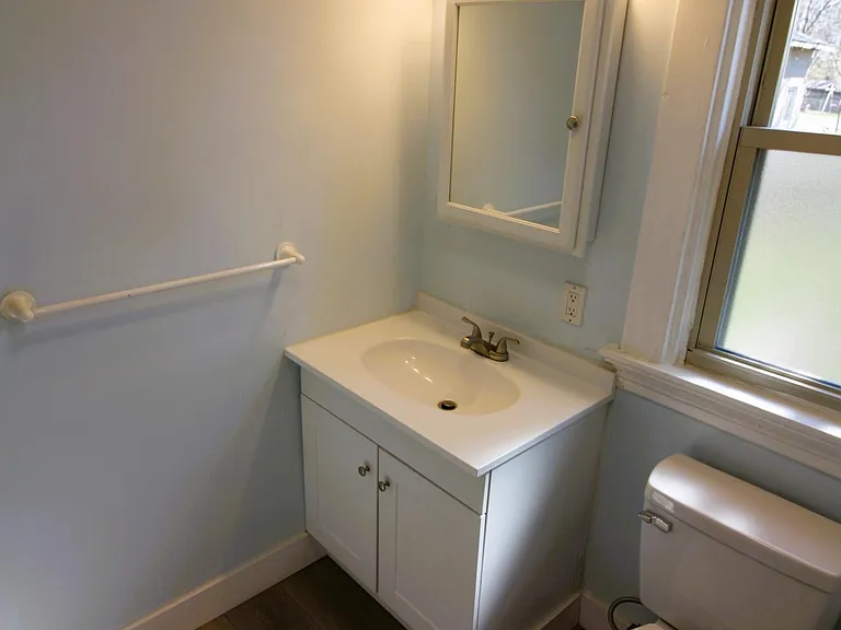 2119 Feldman Ave — Photo 7