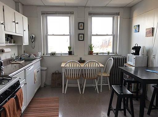 2nd image of 25 Dudley St #2