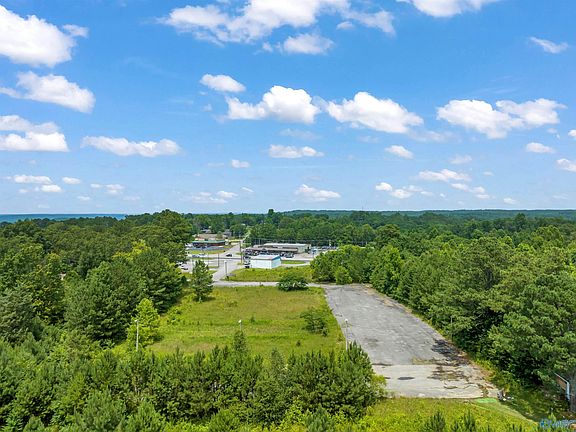 3rd image of 6.80 Acres Off Hwy #431