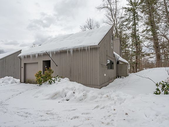 3rd image of 44 Coburn Woods Avenue #44