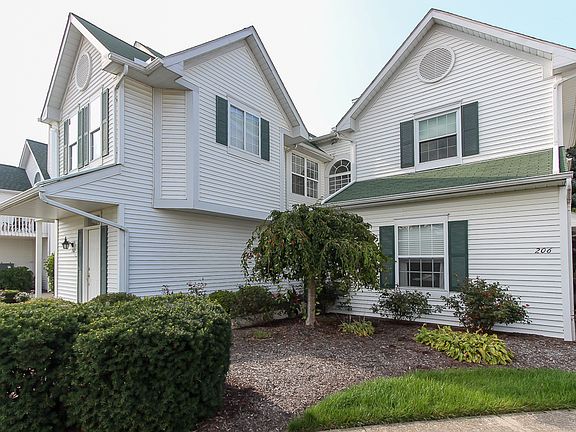 3rd image of 204 Vista Cir #11B