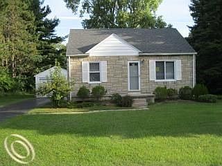2nd image of 961 E Northfield Ave