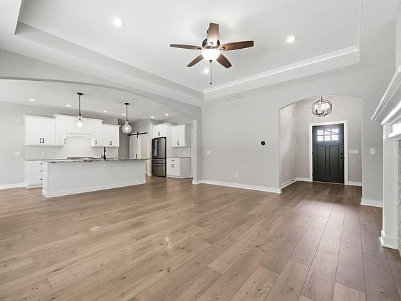 3rd image of 5884 Santera Dr