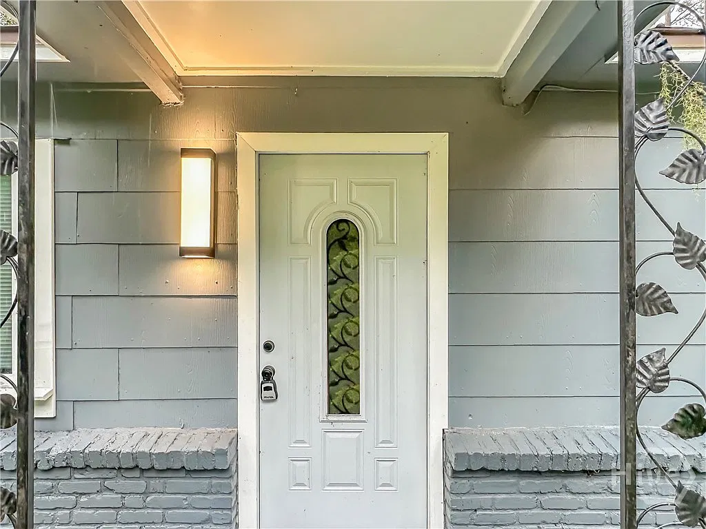 2 bed, 1.0 bath, 990 sqft, $1,600 — Photo 4
