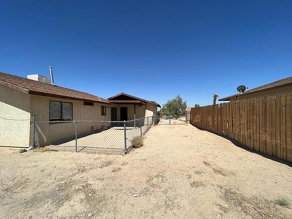 2nd image of 5608 Lupine Ave