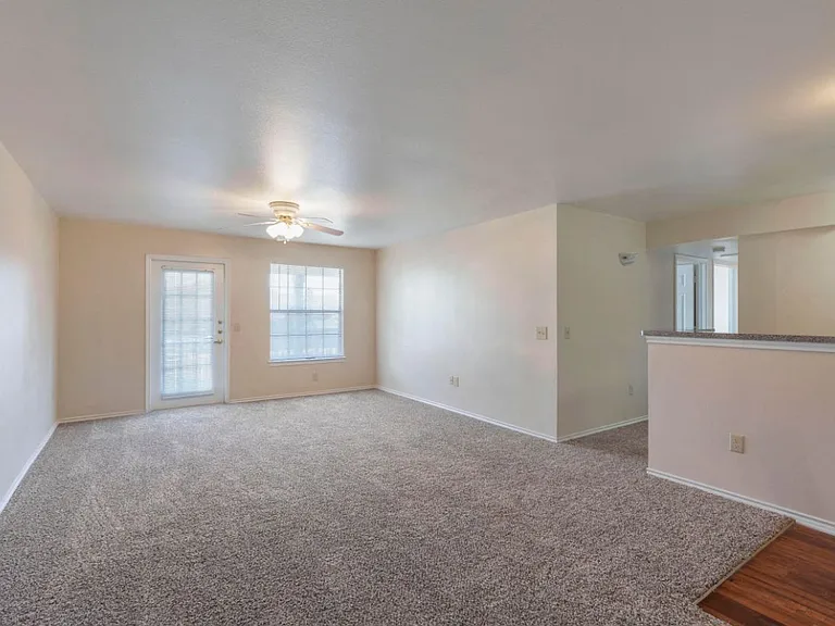 2400 Bolton Boone Dr — Photo 16
