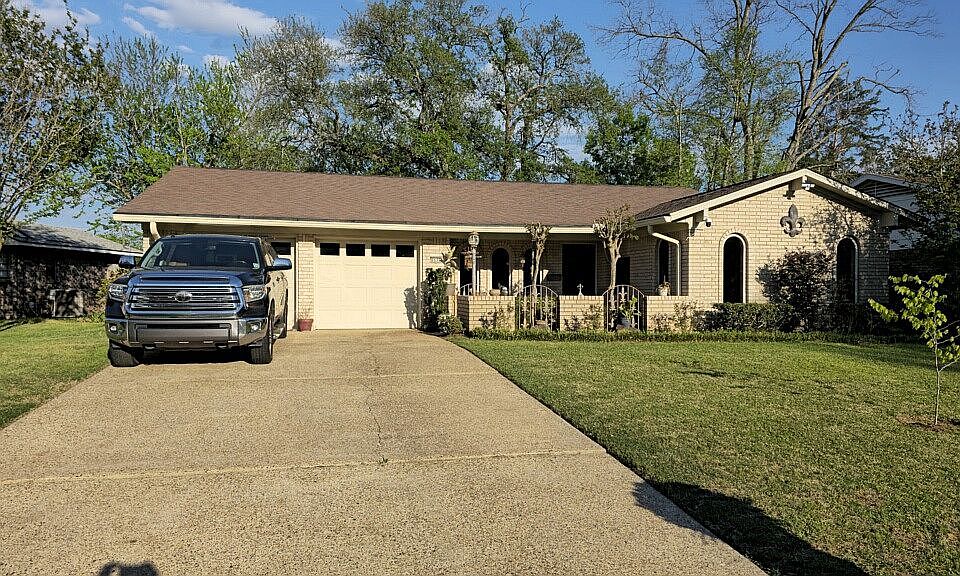 1st image of 8655 Grover Pl