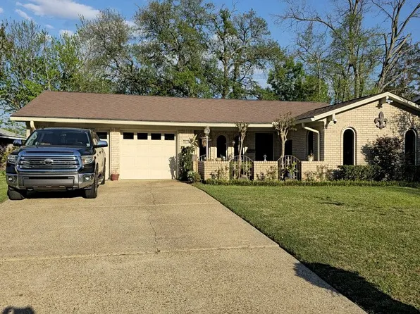 8655 Grover Pl, Shreveport, LA 71115