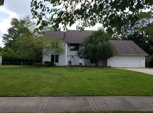 405 Longspur Rd, Highland Heights, OH 44143